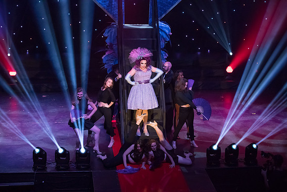 406A8393